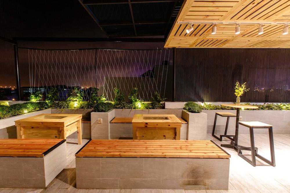 Hanami Hotel